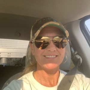 Meet your Posher, Deb